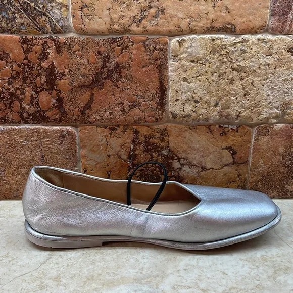 Coach Emilia Mary Jane Flats Elastic Strap Loafers Soft Silver Metallic Size 8B