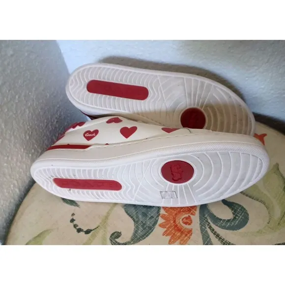 Coach Lowline Valentines Lace-Up Sneakers Off White Red Hearts Size 9.5