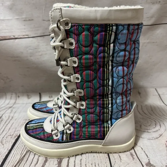 COACH POPPY Peggey Tartan Plaid Quilted Shearling Winter Boots Size 7 Q73