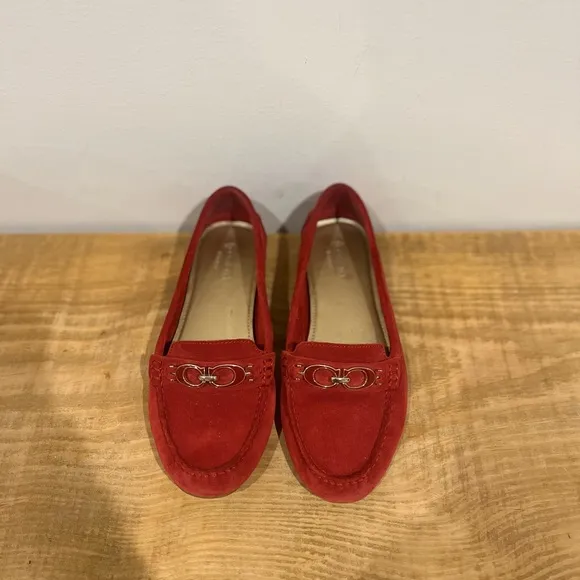 Coach Red signature charm Womens loafers flats size 7.5 B EUC