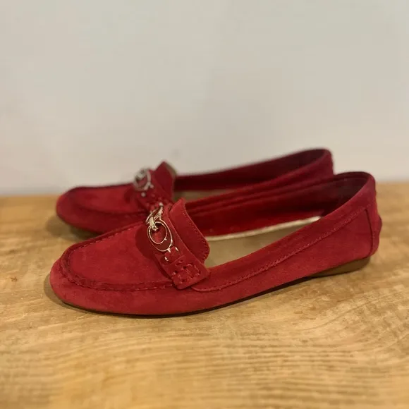 Coach Red signature charm Womens loafers flats size 7.5 B EUC