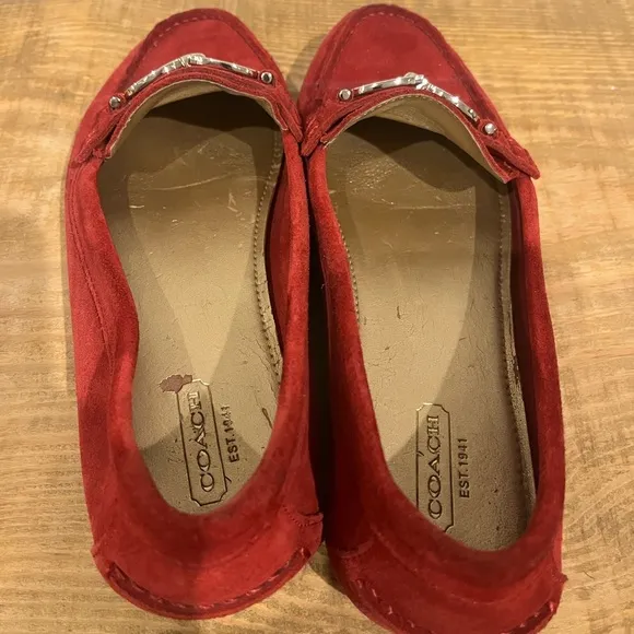 Coach Red signature charm Womens loafers flats size 7.5 B EUC