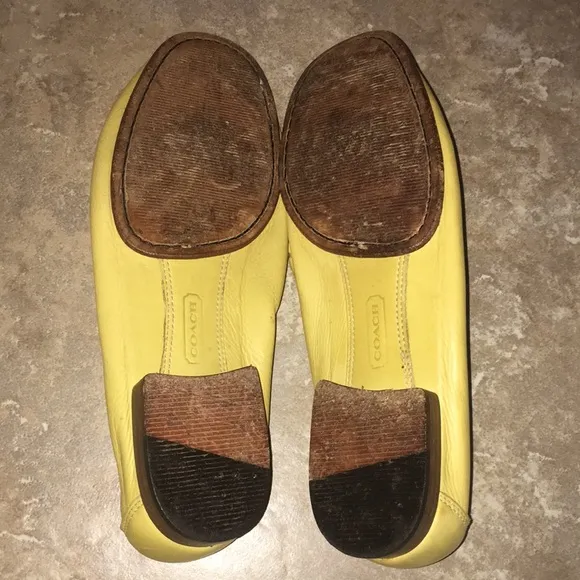 Coach Vintage Buttery Soft Yellow Genuine Leather Loafers with Bow