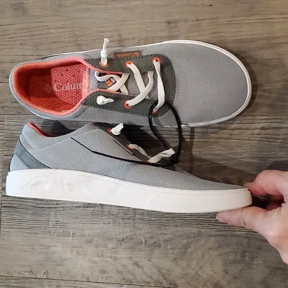 Columbia KGirl's Spinner Sneakers Size 4