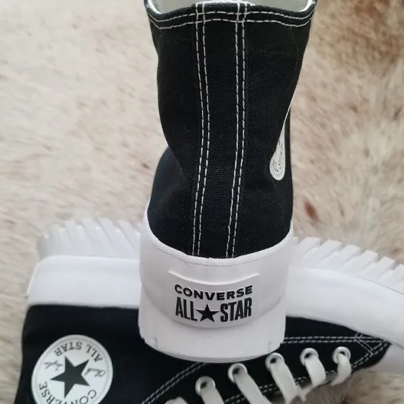 CONVERSE Chuck Taylor All Star Lugged Hi Top Sneakers in Black Size 9.5 NEW