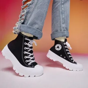 CONVERSE Chuck Taylor All Star Lugged Hi Top Sneakers in Black Size 9.5 NEW
