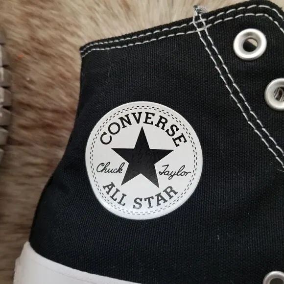 CONVERSE Chuck Taylor All Star Lugged Hi Top Sneakers in Black Size 9.5 NEW