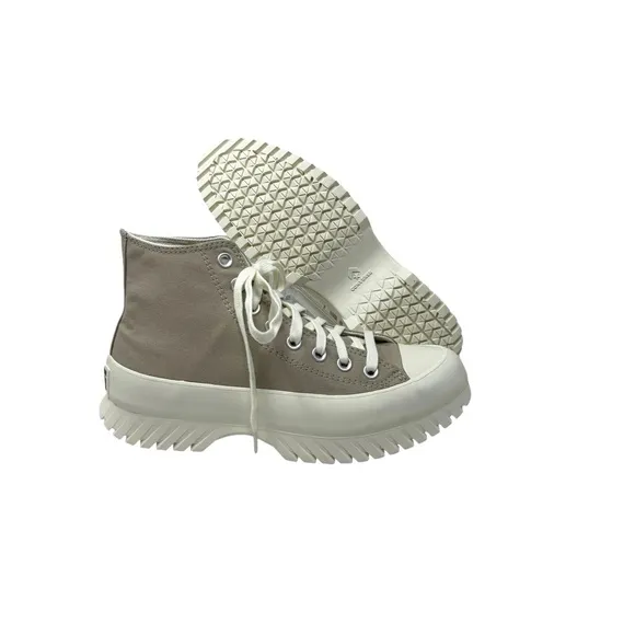 Converse Chuck Taylor Lugged 2.0 Beige Canvas Platform Hi Sneakers Women A05098C