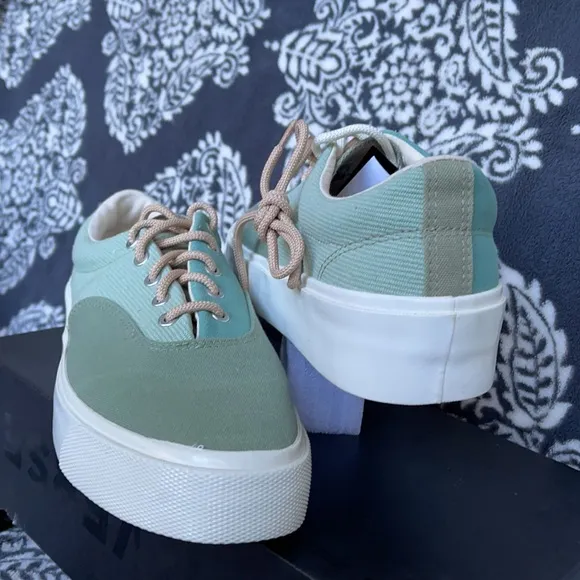 Converse Skid Grip OX Oil Green/Malachite Green MEN`S