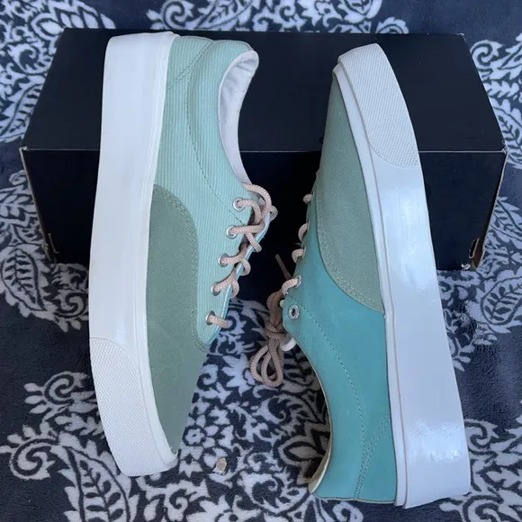 Converse Skid Grip OX Oil Green/Malachite Green MEN`S