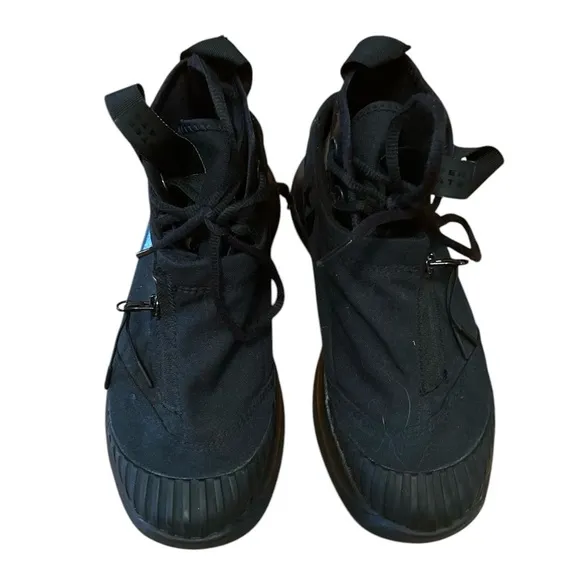 Converse Waterproof Hi Utility Explore Sneakers size 7.5