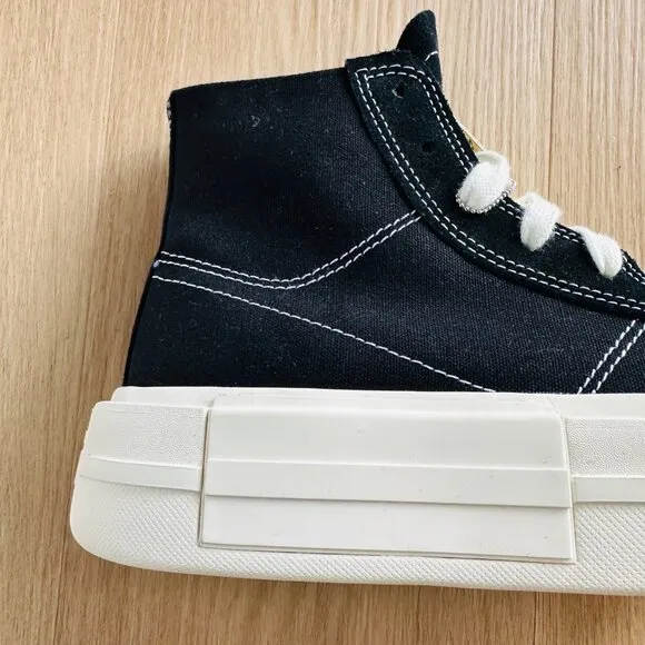 🤩Converse Women Shoes Chuck Taylor All Star Hi Size 8 Sneakers Black A04689C🤩