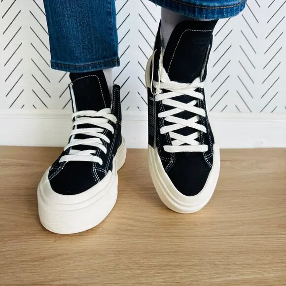 🤩Converse Women Shoes Chuck Taylor All Star Hi Size 8 Sneakers Black A04689C🤩