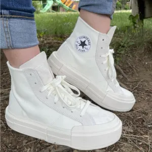 Converse Women's White High-Top Sneakers sz 6