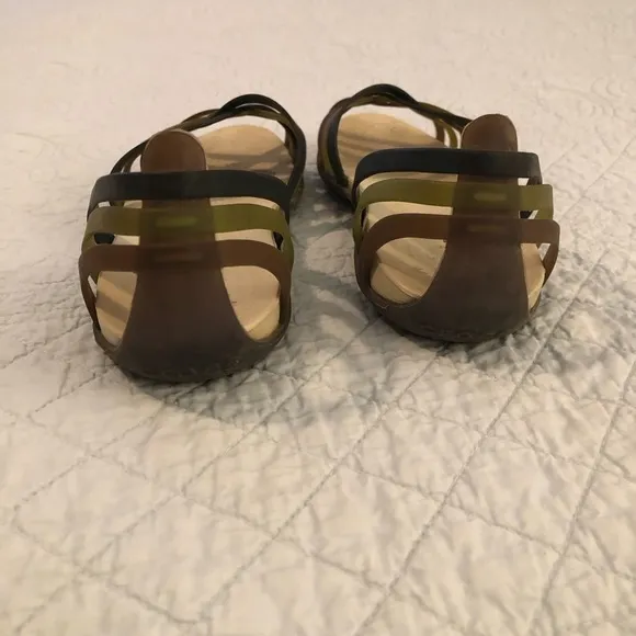 Croc Isabella Huarache jelly strap flats. Women’s size 8.