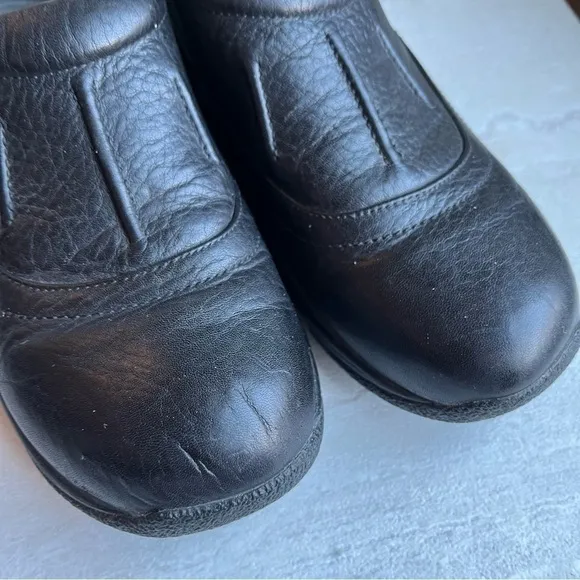 DANSKO Black Loafers Easy on Leather Comfort Shoes non slip clogs sz 42