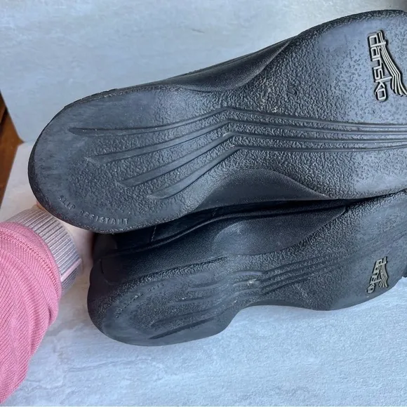 DANSKO Black Loafers Easy on Leather Comfort Shoes non slip clogs sz 42