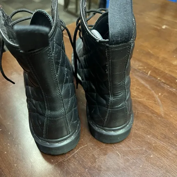 Doc Martens Womens Leather Coralie Diamond Quilted 8-eye Boots Black Sz 8 AW004