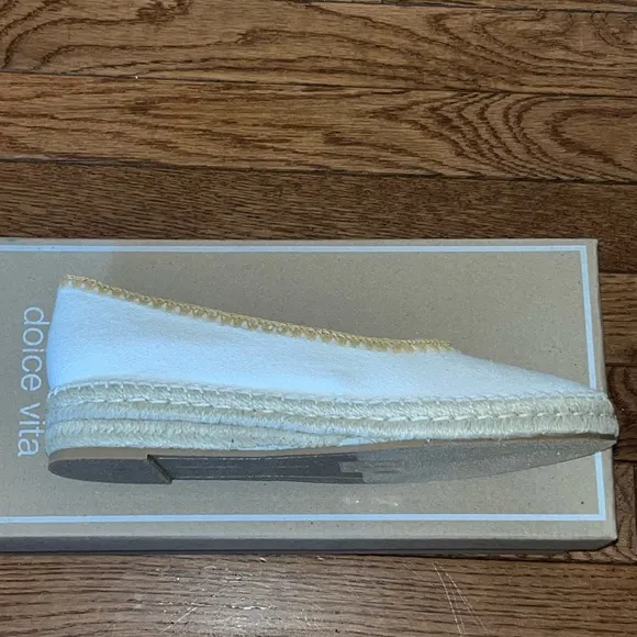 Dolce Vita Morgan Platform Flats Ivory Canvas Women’s 8 Wraparound Ankle Strap