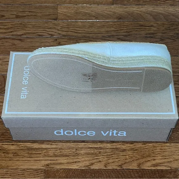 Dolce Vita Morgan Platform Flats Ivory Canvas Women’s 8 Wraparound Ankle Strap