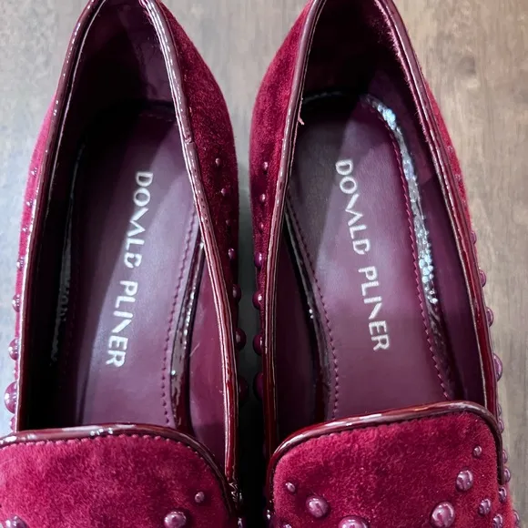 Donald Pliner Rehbel 3 Suede Embellished Loafers in Bull's blood Red. Size 6.5