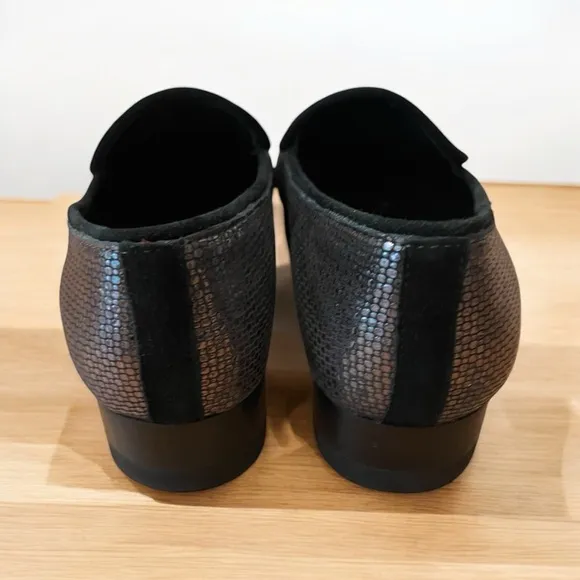 Donald Pliner women’s size 9 lug sole loafers -Black and gunmetal gray.