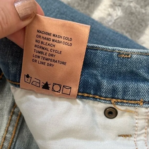 Driftwood Colette Embroidered Released Hem Jeans 28