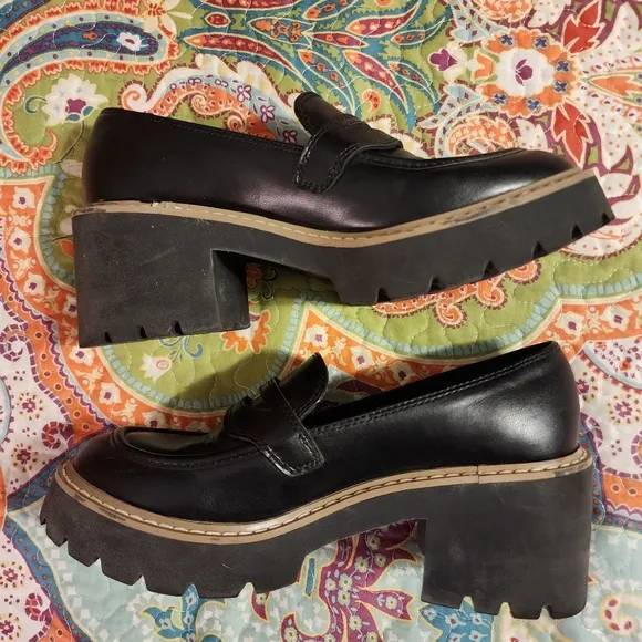 DV By Docle Vita Women's Black Tammy Loafer Lug Sole Platform Loafers Size 6.5