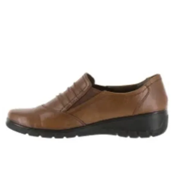 EASY STREET COMFORT WAVE SLIP ON LOAFERS PROCTOR TAN FAUX LEATHER SIZE 9.5 M