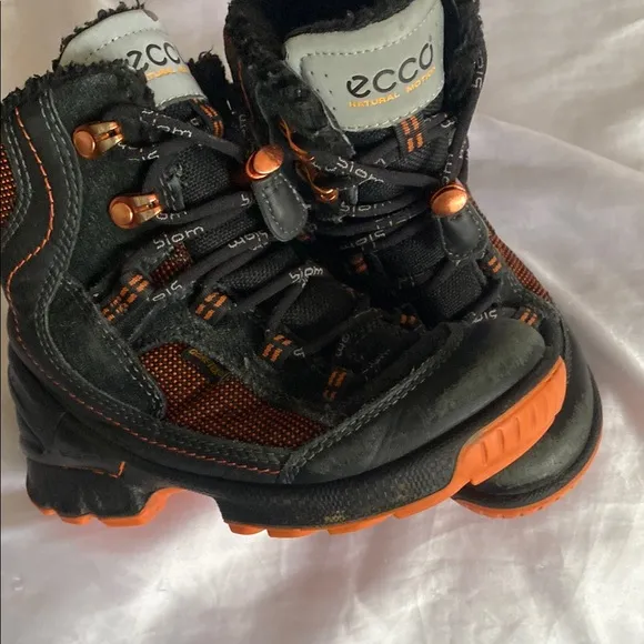 ECCO Black and Orange High-Top Boots with Insulated Lining