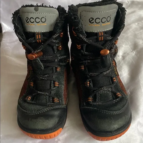 ECCO Black and Orange High-Top Boots with Insulated Lining