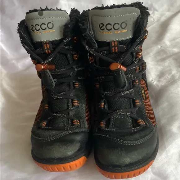 ECCO Black and Orange High-Top Boots with Insulated Lining