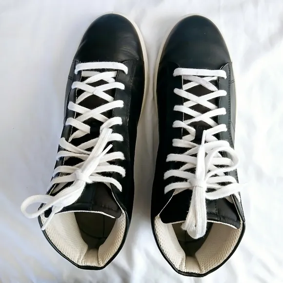 Ecco Danish Designed Fashion Hi-top Sneakers