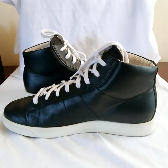 Ecco Danish Designed Fashion Hi-top Sneakers