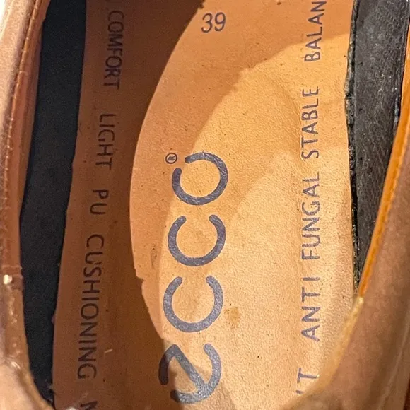 Ecco Helsinki Comfort Brown Leather Loafers