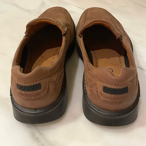 Ecco Helsinki Comfort Brown Leather Loafers