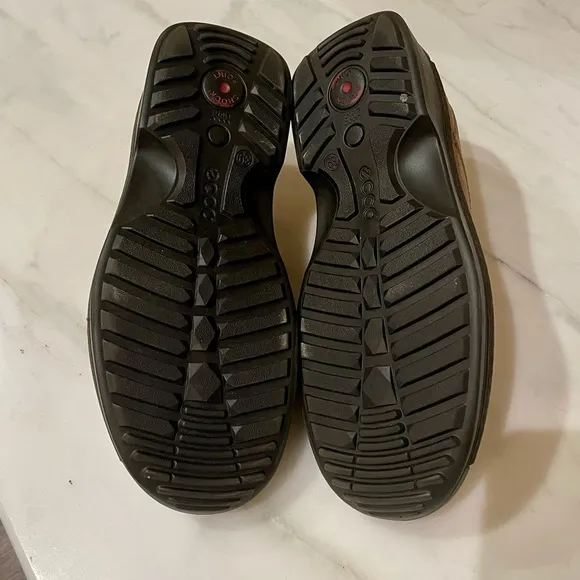 Ecco Helsinki Comfort Brown Leather Loafers
