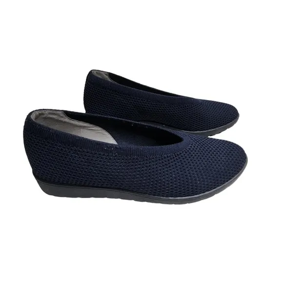 Eileen Fisher women's navy blue knit almond toe flat loafers Sz 6