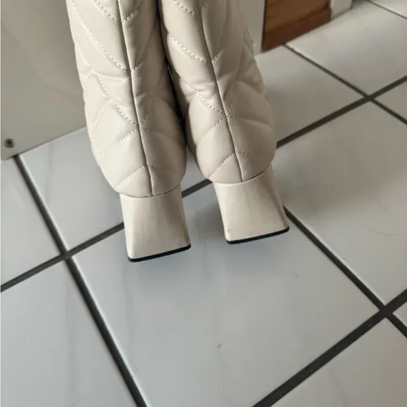 Elegant Cream Quilted Women's Boots