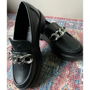 Esprit Briley loafers with lug sole. Size 7.5