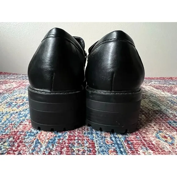 Esprit Briley loafers with lug sole. Size 7.5