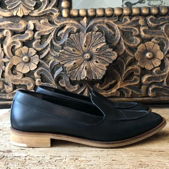 EVERLANE The Modern Loafer Flats Black Matte Leather RARE White Heel Stripe Sz 7