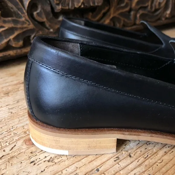 EVERLANE The Modern Loafer Flats Black Matte Leather RARE White Heel Stripe Sz 7