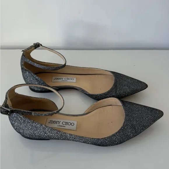 🌟Exceptional Jimmy Choo Lucy Lame Glitter Silver Ankle Strap Flats Size 38.5