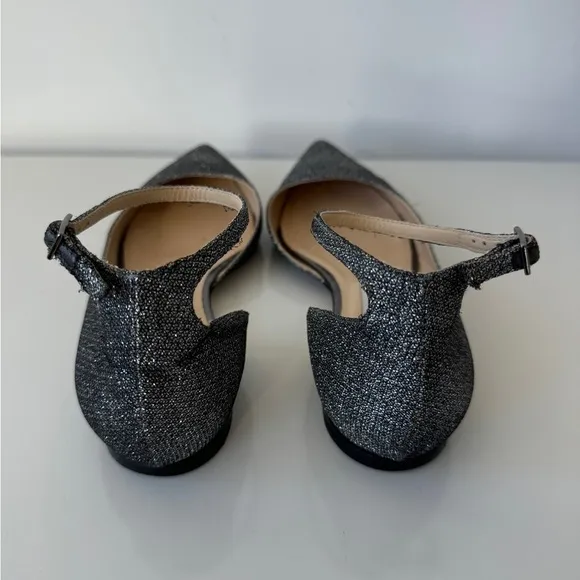 🌟Exceptional Jimmy Choo Lucy Lame Glitter Silver Ankle Strap Flats Size 38.5