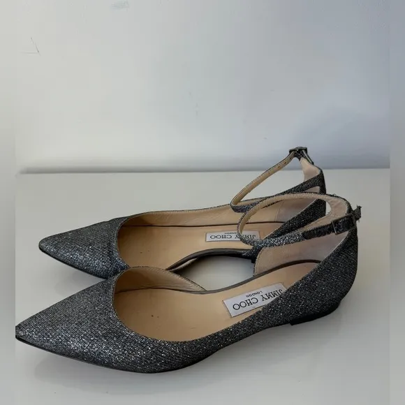 🌟Exceptional Jimmy Choo Lucy Lame Glitter Silver Ankle Strap Flats Size 38.5