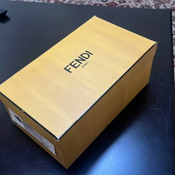 FENDI NEW FF Diagonal Logo Print Slides red and black