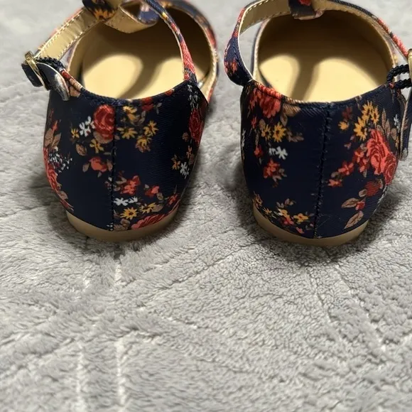 Floral flats