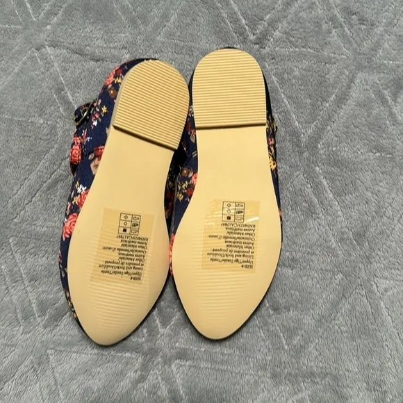 Floral flats