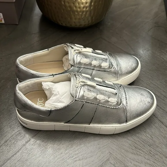 Franco Sarto Issake Womens Leather Distressed Casual and Fashion Sneakers